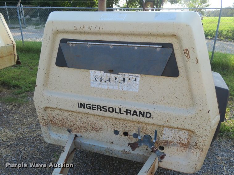image for item FV9064 1993 Ingersoll Rand P185CWJD air compressor