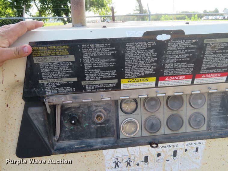 image for item FV9064 1993 Ingersoll Rand P185CWJD air compressor