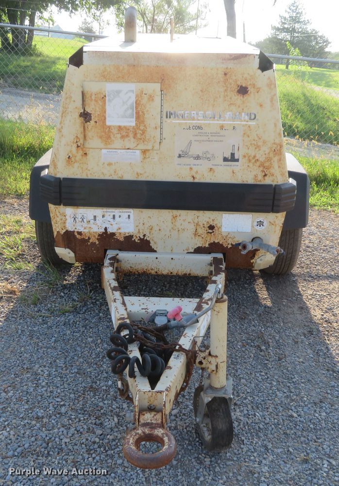 image for item FV9065 1997 Ingersoll Rand P185WJD air compressor