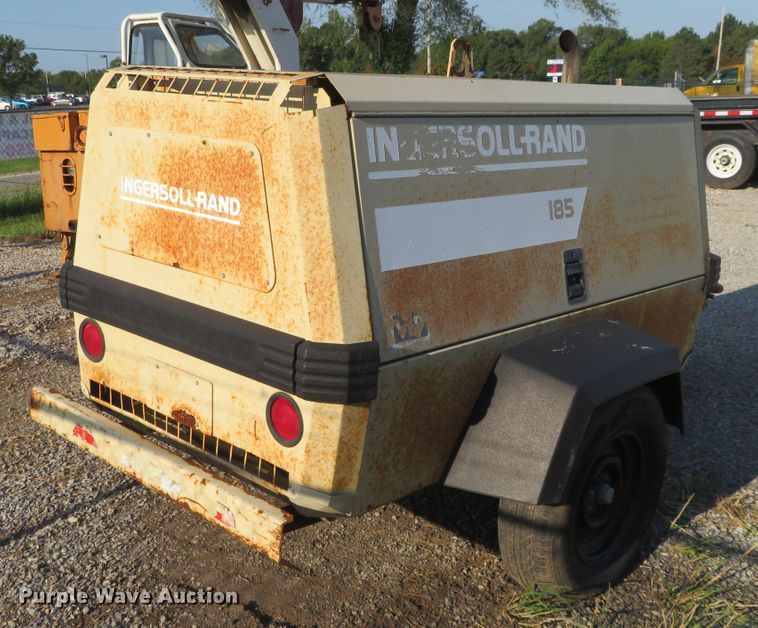 image for item FV9065 1997 Ingersoll Rand P185WJD air compressor