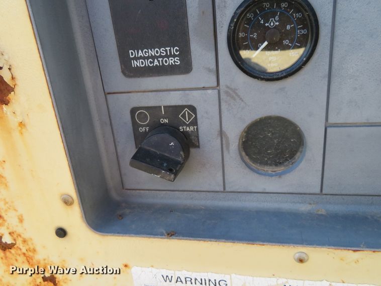 image for item FV9065 1997 Ingersoll Rand P185WJD air compressor