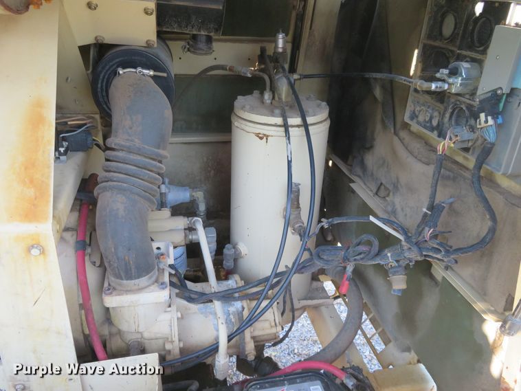 image for item FV9065 1997 Ingersoll Rand P185WJD air compressor