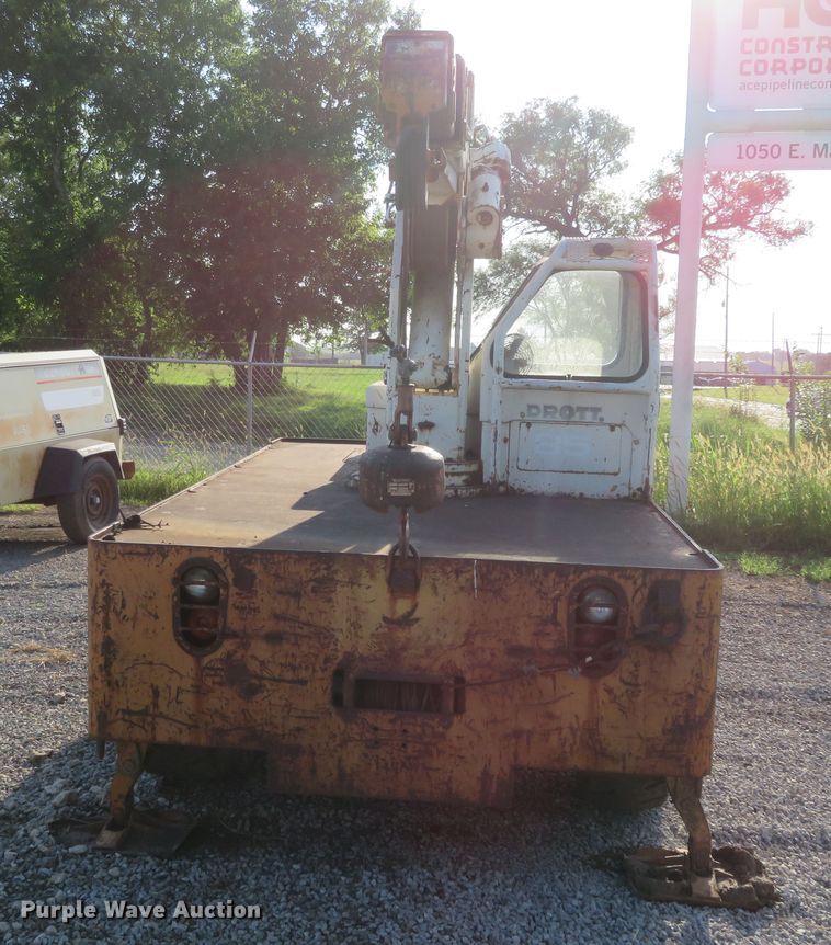 image for item FV9066 Drott 85RM2 crane