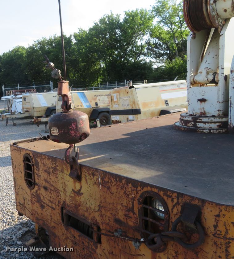 image for item FV9066 Drott 85RM2 crane