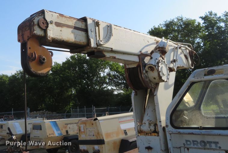 image for item FV9066 Drott 85RM2 crane