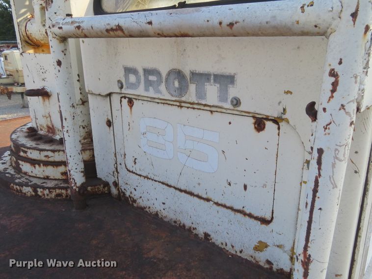 image for item FV9066 Drott 85RM2 crane