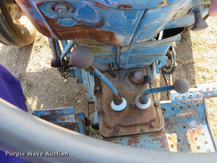 image for item FV9071 Ford 3600 tractor