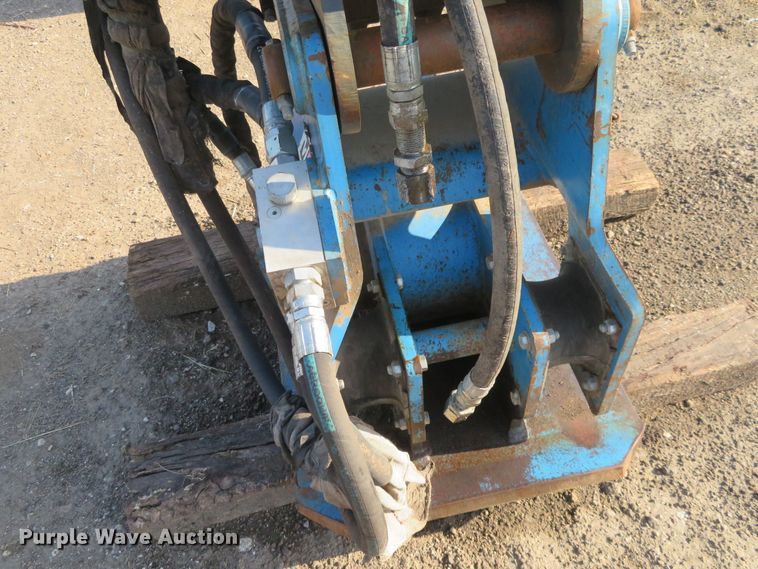 image for item FV9081 Okada OAC-200 plate compactor