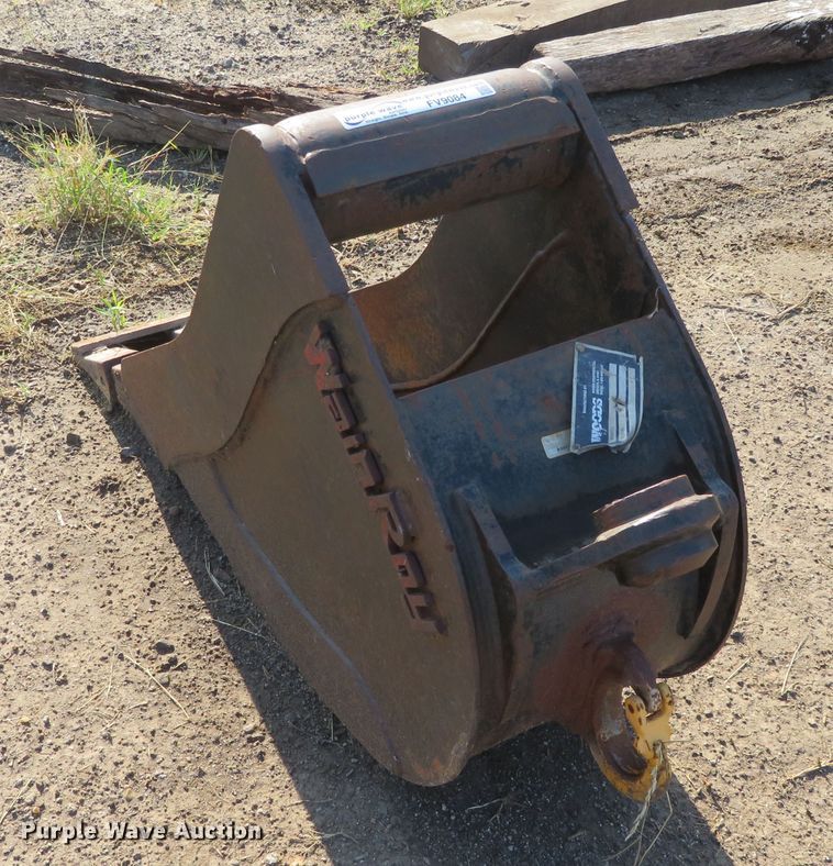image for item FV9084 Wain Roy 13"W excavator bucket