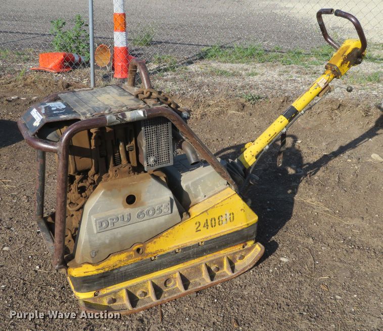 image for item FV9087 Wacker DPU6055 plate compactor