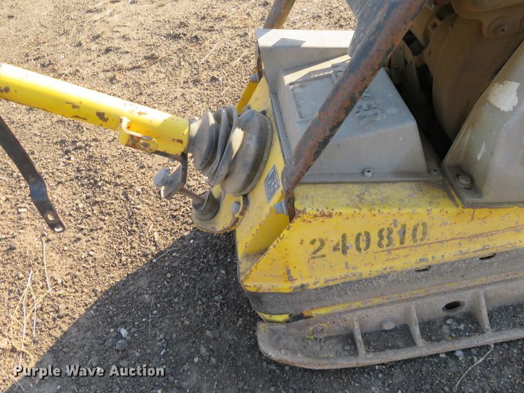 image for item FV9087 Wacker DPU6055 plate compactor