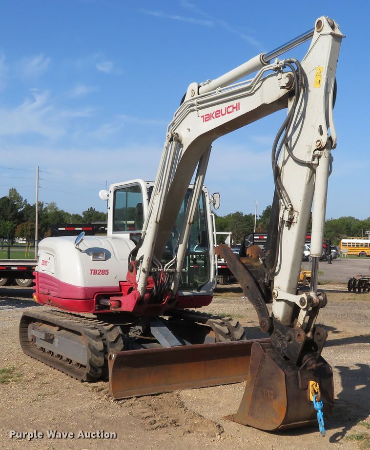 image for item FV9089 2013 Takeuchi TB285 mini excavator