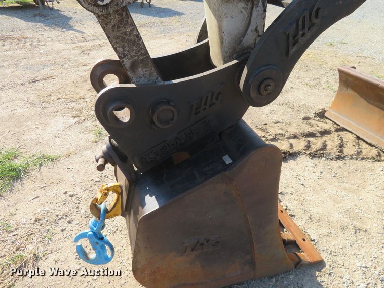 image for item FV9089 2013 Takeuchi TB285 mini excavator