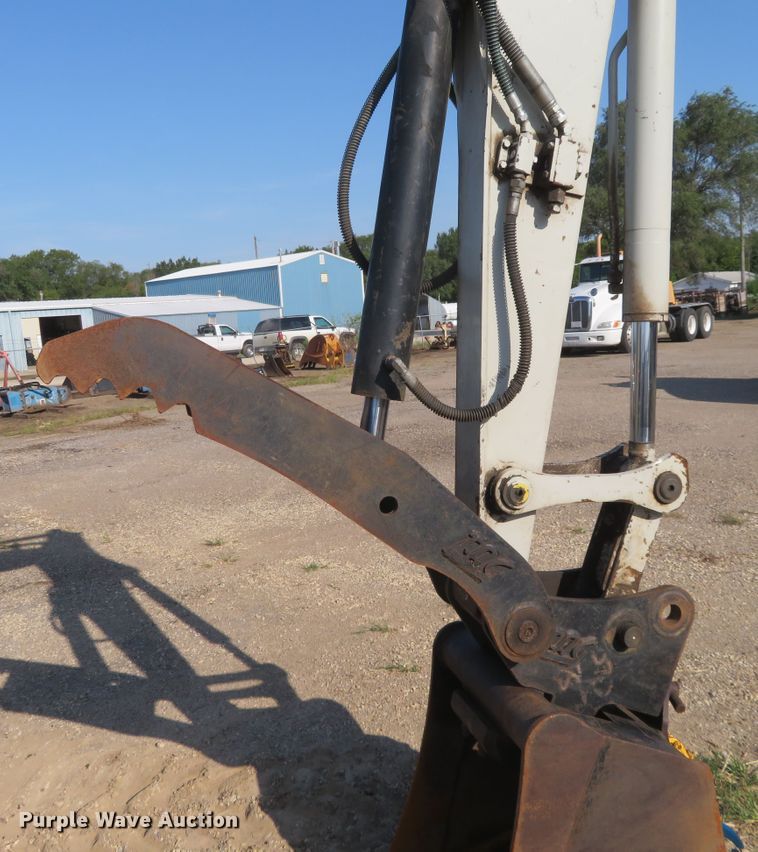 image for item FV9089 2013 Takeuchi TB285 mini excavator