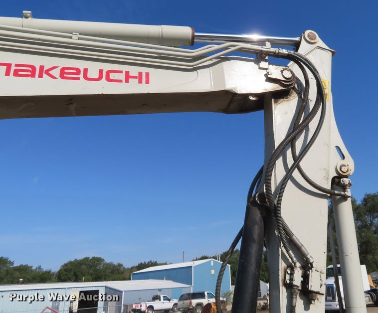 image for item FV9089 2013 Takeuchi TB285 mini excavator