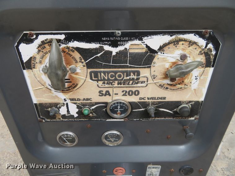 image for item FV9097 Lincoln Electric SA-200-F-163 welder