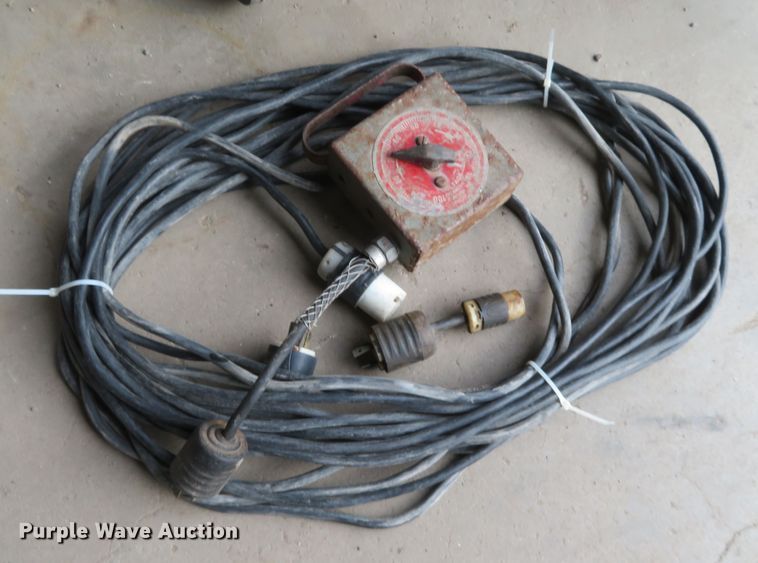 image for item FV9097 Lincoln Electric SA-200-F-163 welder