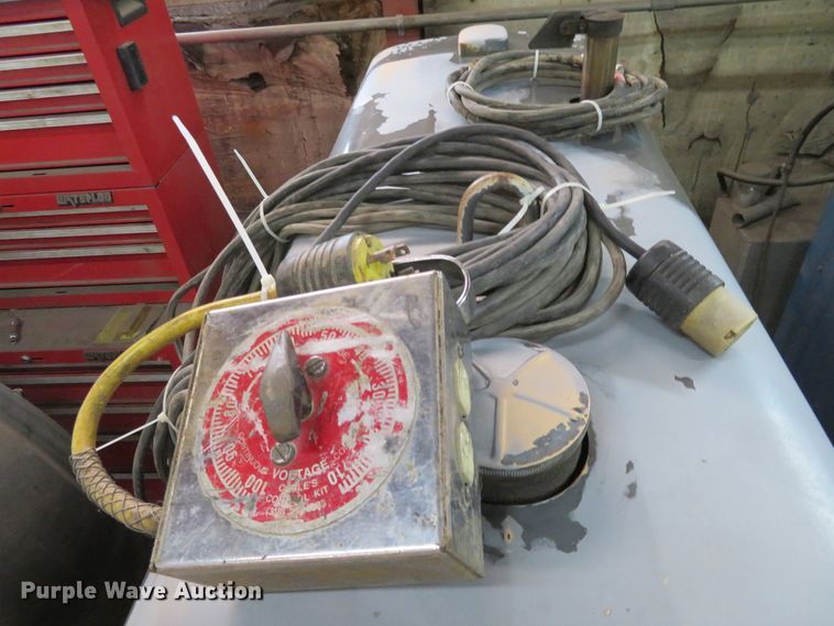 image for item FV9098 Lincoln Electric SA-200-F-163 Pipeliner welder