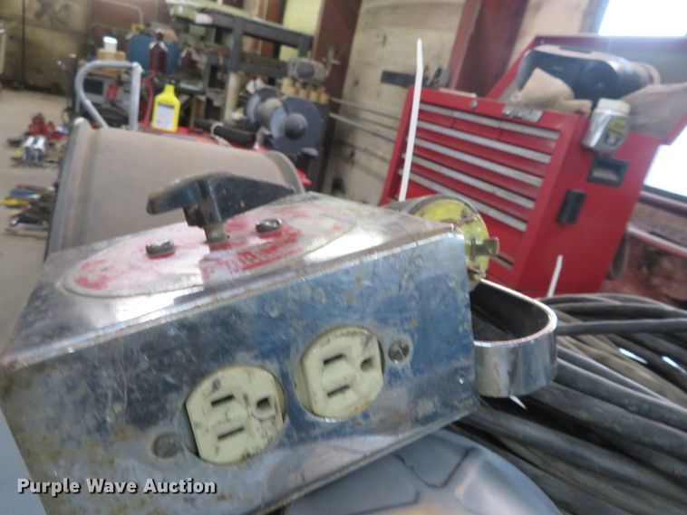 image for item FV9098 Lincoln Electric SA-200-F-163 Pipeliner welder