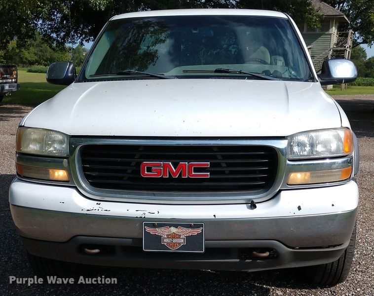 image for item FV9114 2000 GMC Sierra 2500 SLE Ext. Cab pickup truck