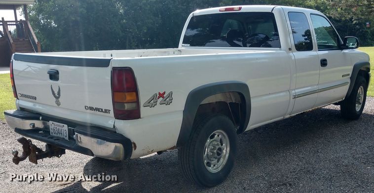 image for item FV9114 2000 GMC Sierra 2500 SLE Ext. Cab pickup truck