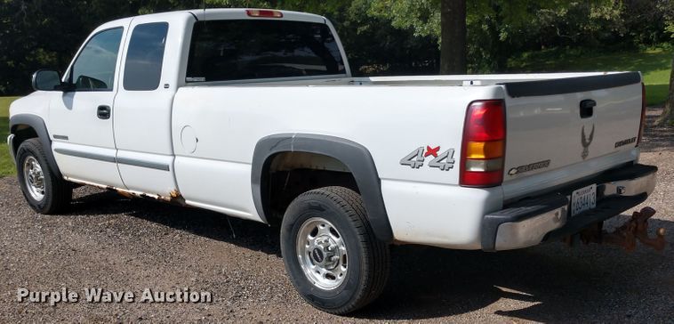 image for item FV9114 2000 GMC Sierra 2500 SLE Ext. Cab pickup truck