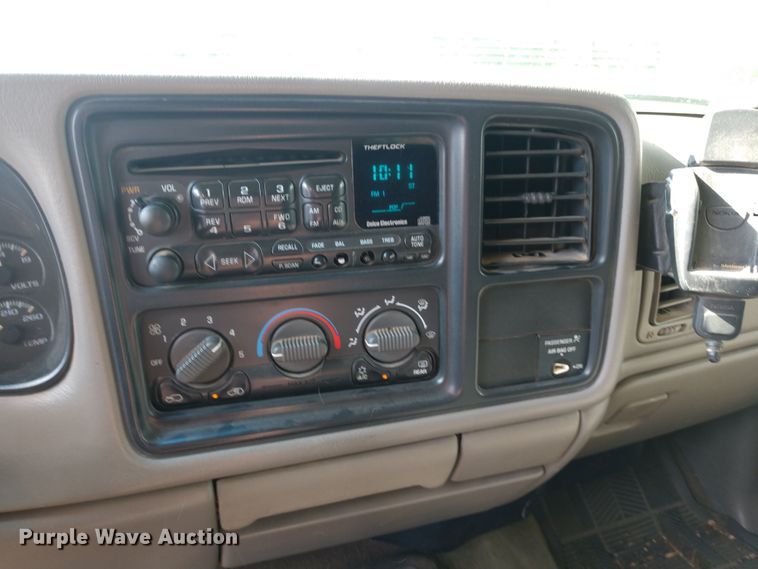 image for item FV9114 2000 GMC Sierra 2500 SLE Ext. Cab pickup truck