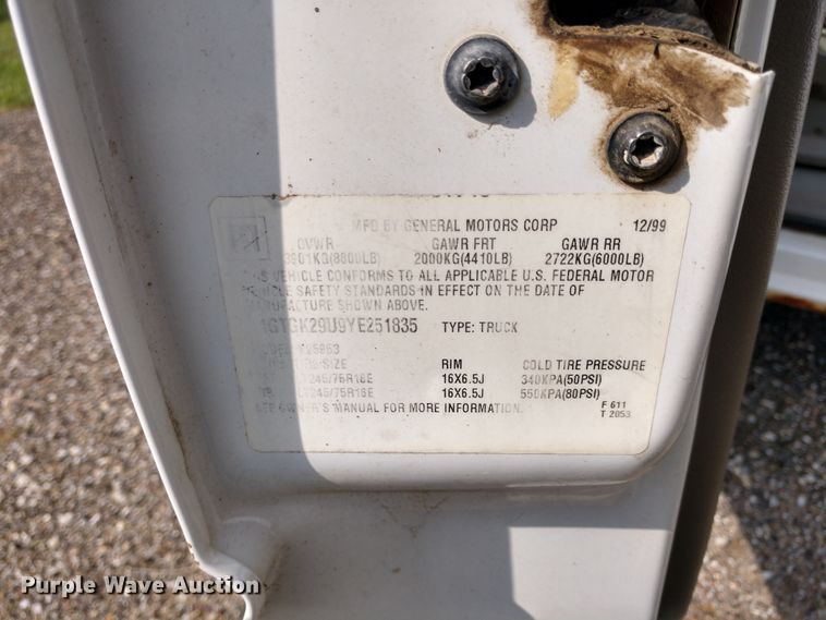 image for item FV9114 2000 GMC Sierra 2500 SLE Ext. Cab pickup truck