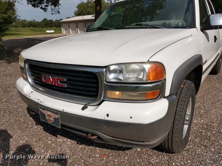 image for item FV9114 2000 GMC Sierra 2500 SLE Ext. Cab pickup truck