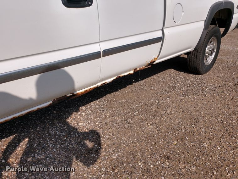 image for item FV9114 2000 GMC Sierra 2500 SLE Ext. Cab pickup truck