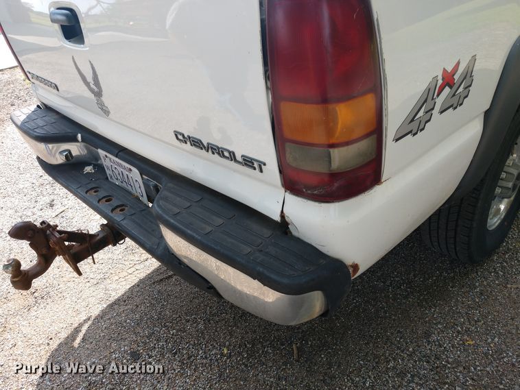 image for item FV9114 2000 GMC Sierra 2500 SLE Ext. Cab pickup truck