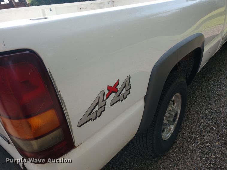 image for item FV9114 2000 GMC Sierra 2500 SLE Ext. Cab pickup truck