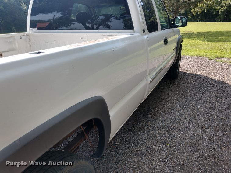 image for item FV9114 2000 GMC Sierra 2500 SLE Ext. Cab pickup truck