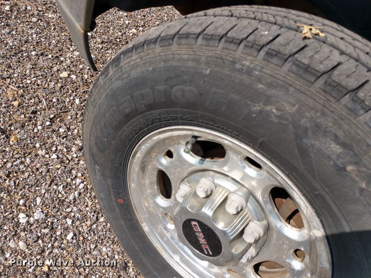 image for item FV9114 2000 GMC Sierra 2500 SLE Ext. Cab pickup truck