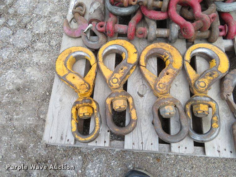 image for item FV9130 (50) assorted lifting hooks and clevises