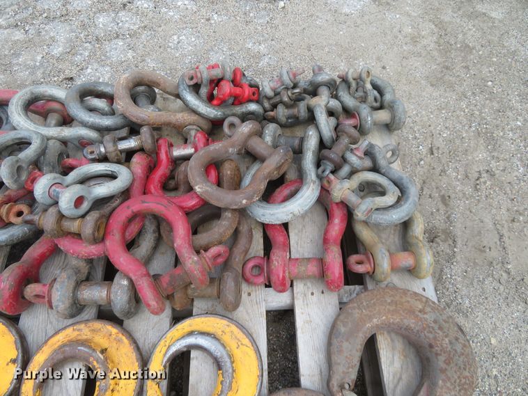 image for item FV9130 (50) assorted lifting hooks and clevises