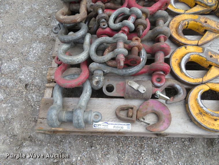 image for item FV9130 (50) assorted lifting hooks and clevises