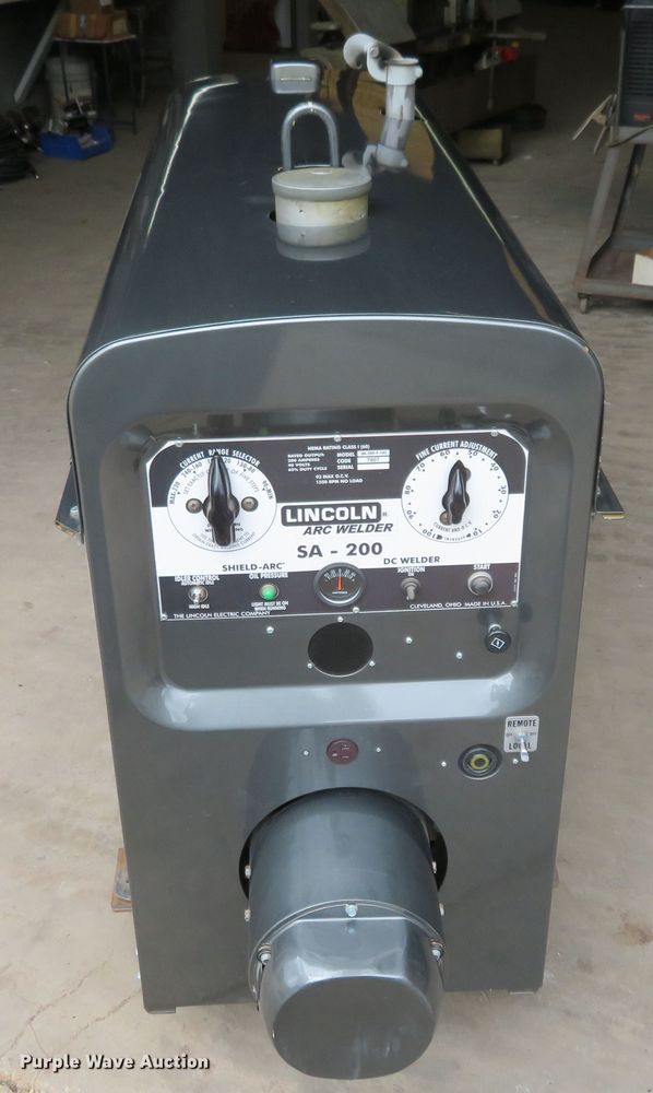 image for item FV9131 Lincoln Electric SA-200-F-163 Pipeliner welder