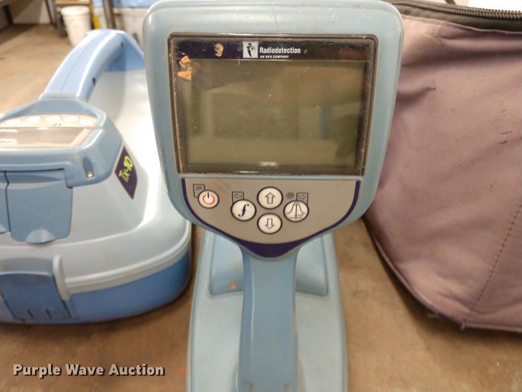 image for item FV9204 Radio detection line locator