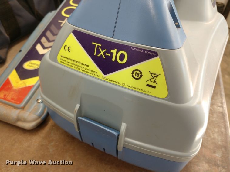 image for item FV9205 Radio detection line locator