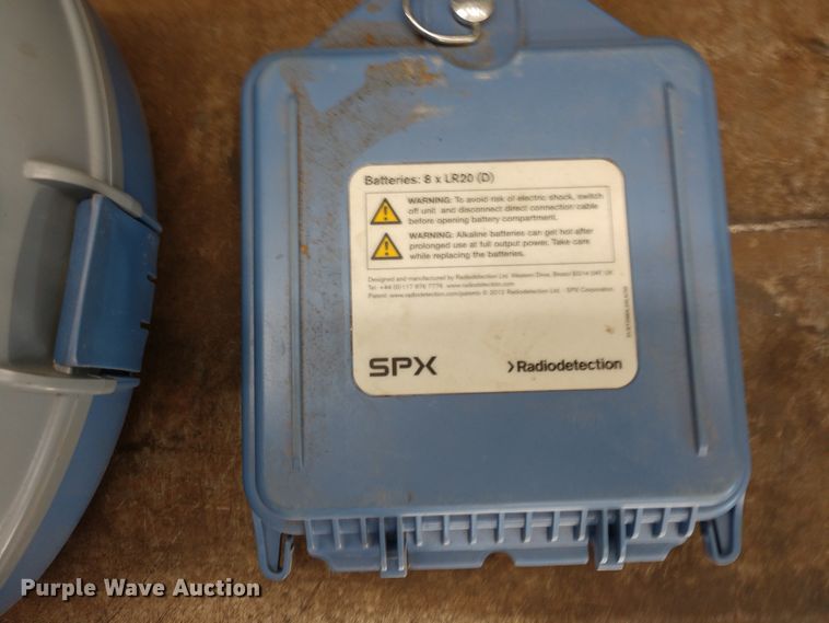 image for item FV9205 Radio detection line locator