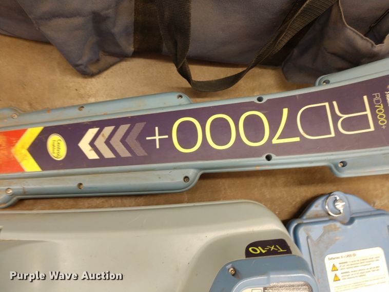 image for item FV9205 Radio detection line locator