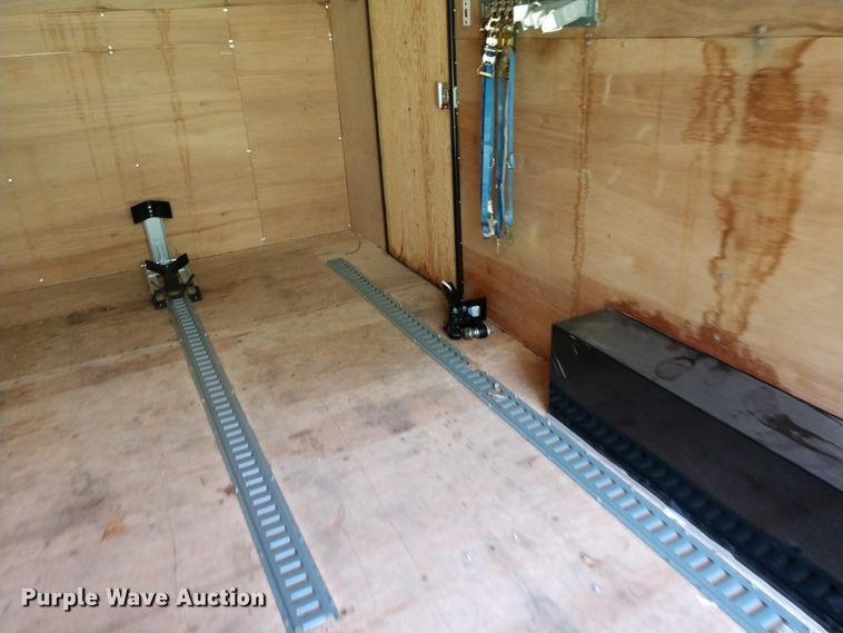 image for item FV9221 2004 shop built enclosed cargo trailer