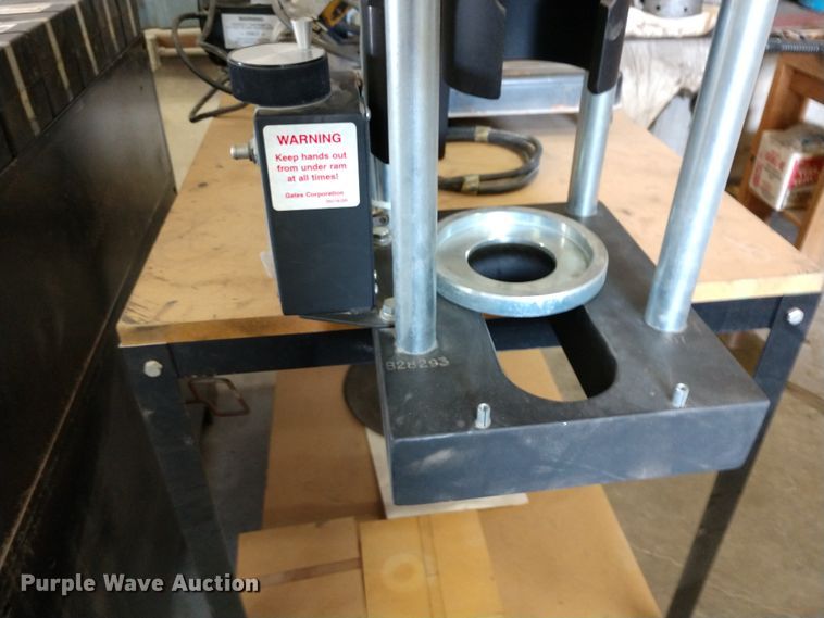 image for item FV9223 Gates PC707 hydraulic hose crimping machine