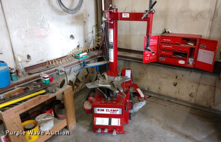 image for item FV9224 Coats 5050A rim clamp tire machine