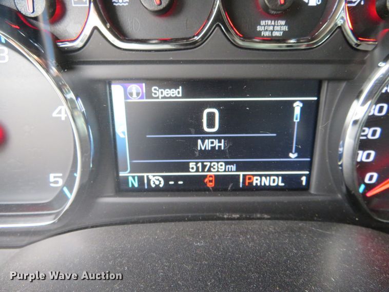 image for item G1937 2017 GMC Sierra 3500HD Crew Cab flatbed pickup truck