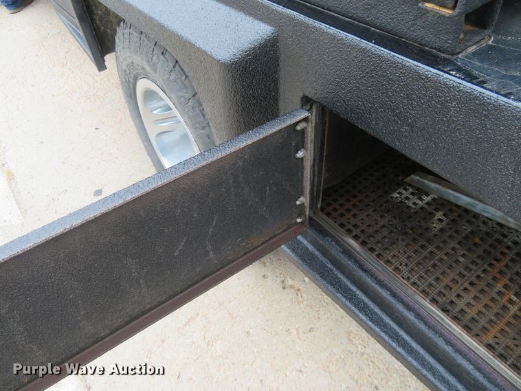 image for item G1937 2017 GMC Sierra 3500HD Crew Cab flatbed pickup truck