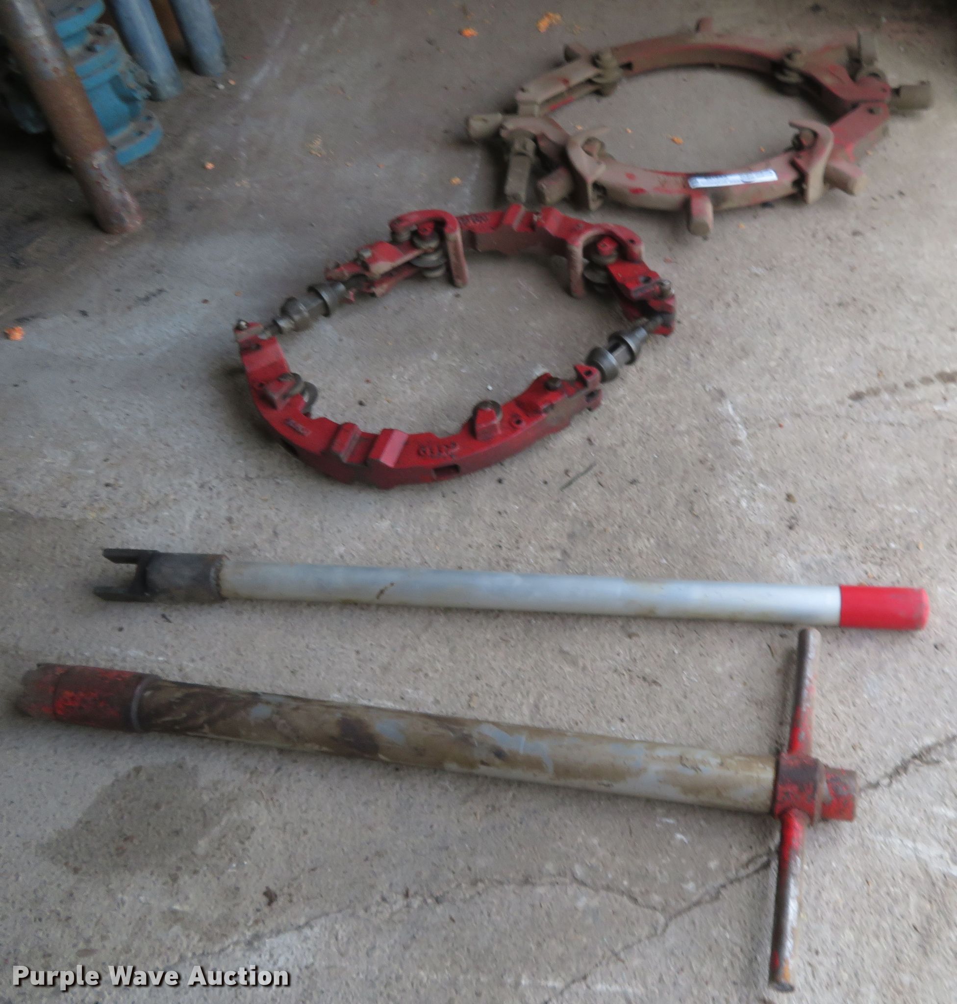 2) pipe cold cutters in Towanda, KS | Item FV9158 sold | Purple Wave