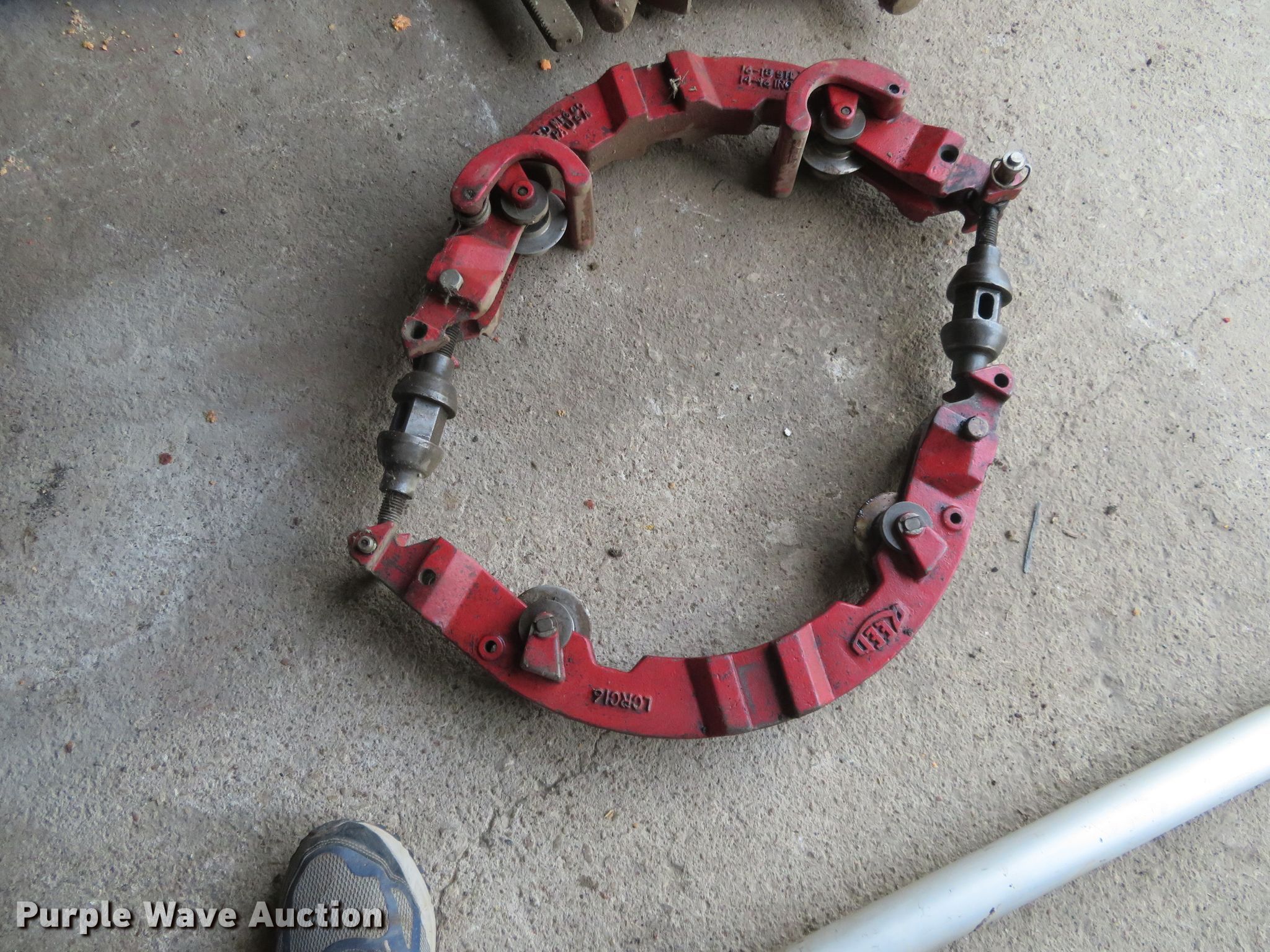 2) pipe cold cutters in Towanda, KS | Item FV9158 sold | Purple Wave