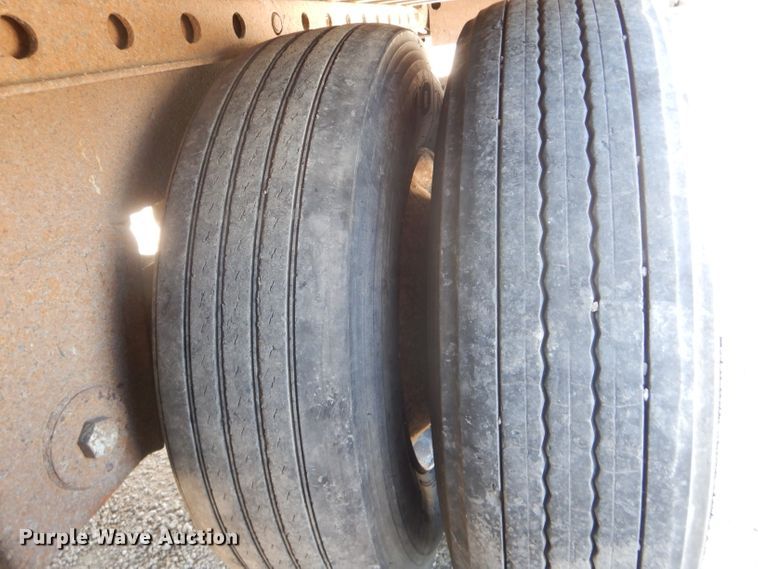 image for item DE8525 1996 Trailmobile 01JA-1RAY dry van trailer